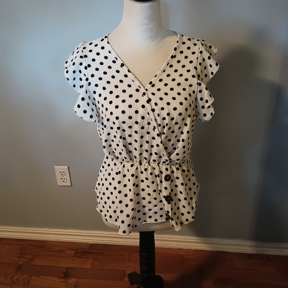 Women's Top - Picture 1 of 2